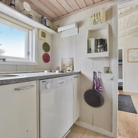 Two-bedroom Holiday In Karrebaksminde *